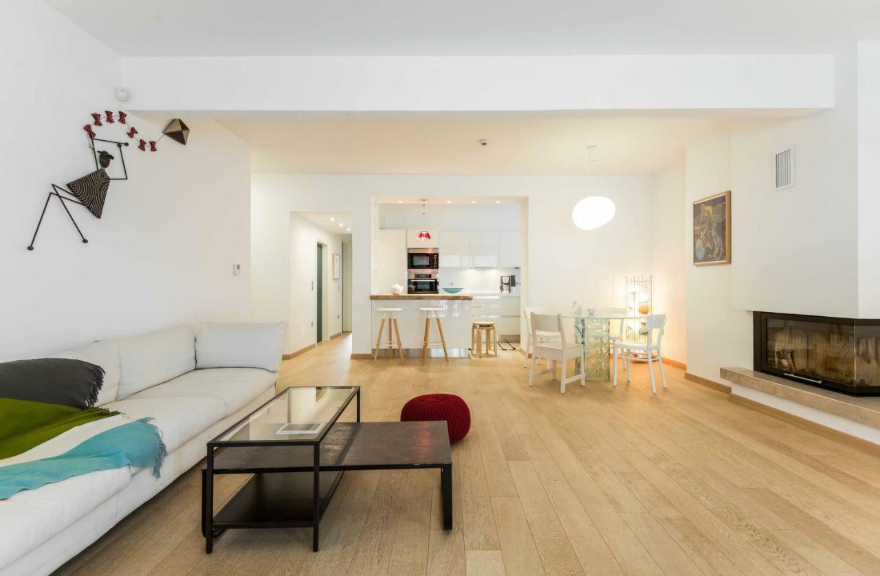 Stylish 3-Bedroom Apartment & Terrace Tessalónica Exterior foto